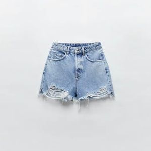 ♥️ Zara High Rise Ripped Shorts